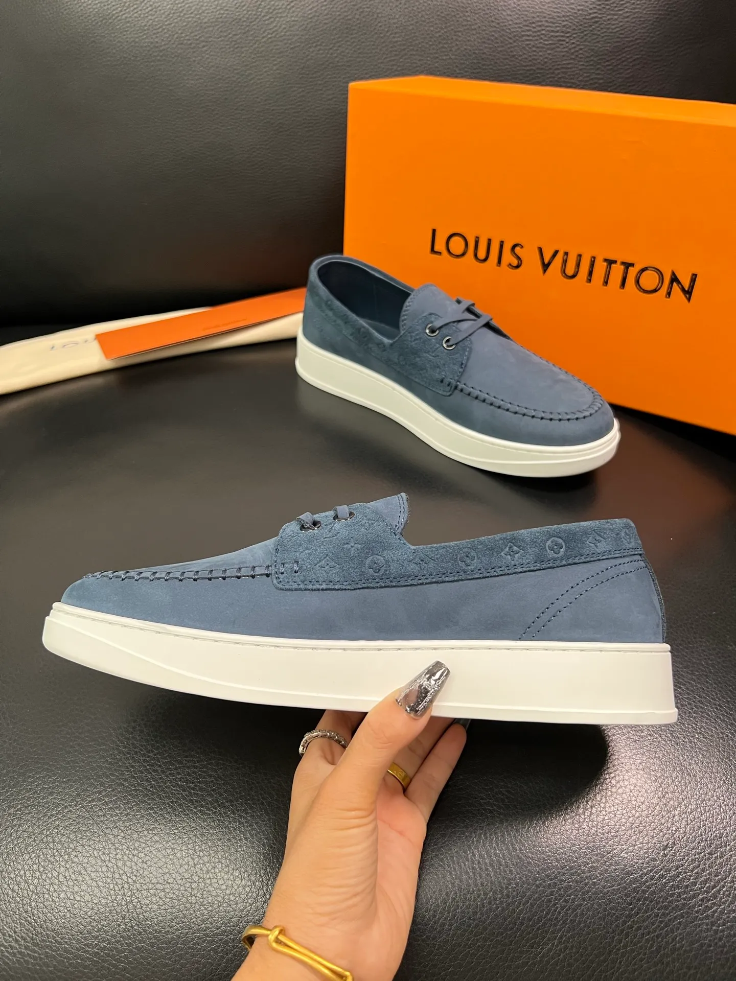 Men's shoes 💰780 Lv top purchasing agent Louis Vuitton, slip-on sports shoes counter synchronization, uppers imported from Italy, high-quality splicing colorful and complex handicrafts, imported cowhide pads are soft and comfortable, soles: original soles specially provided by the original factory, T men's shoes 💰U exclusive movable molded soles are super comfortable, original and single goods, high quality, you can go in and out of the counter at will, welcome to compare, code number 39-44 (customized 38 45)85856